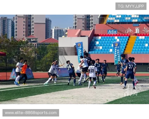 足球赛前球星热身运动解析 提升竞技状态与比赛表现的关键步骤